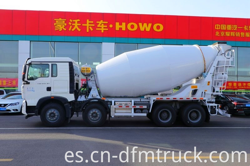 Howo T5g 340hp 8x4 Concrete Mixer Truck